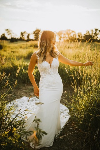 Stella York Style #7457-SY-F21 #0 default (IV-PL) Ivory Gown w Porcelain Tulle Plunge thumbnail
