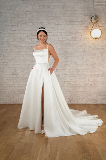 Stella York Style #7830-SY #0 default (IV-PL) Ivory Gown w Porcelain Tulle Side Plunge thumbnail