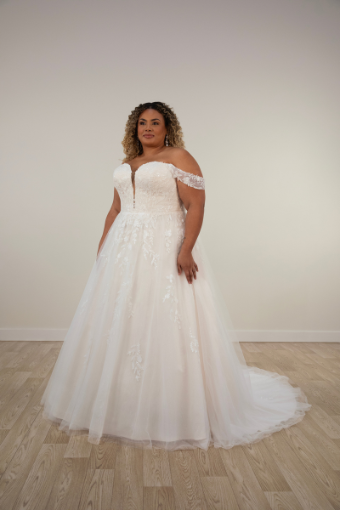Stella York Style #7849 (unlined)-Stella York #3 (IVAL-PL) Ivory Lace and Tulle over Almond Gwn w Porcelain Tulle Plunge thumbnail