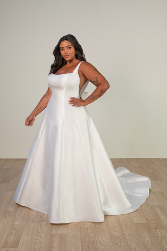 Stella York Style #8031-Stella York #3 (PIPI-PL) PURE IVORY GWN W PORCELAIN TULLE SIDE PLUNGE & PURE IVORY BOW thumbnail