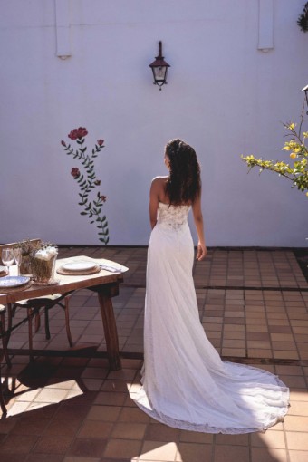 Lillian West Style #66414 #1 Ivory/Latte thumbnail