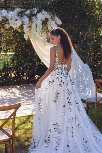 Lillian West Style #66437X #3 Ivory/Latte thumbnail