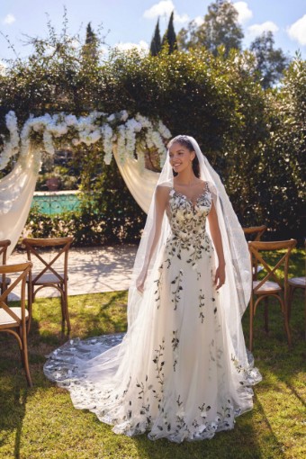 Lillian West Style #66437X #1 Ivory/Latte thumbnail